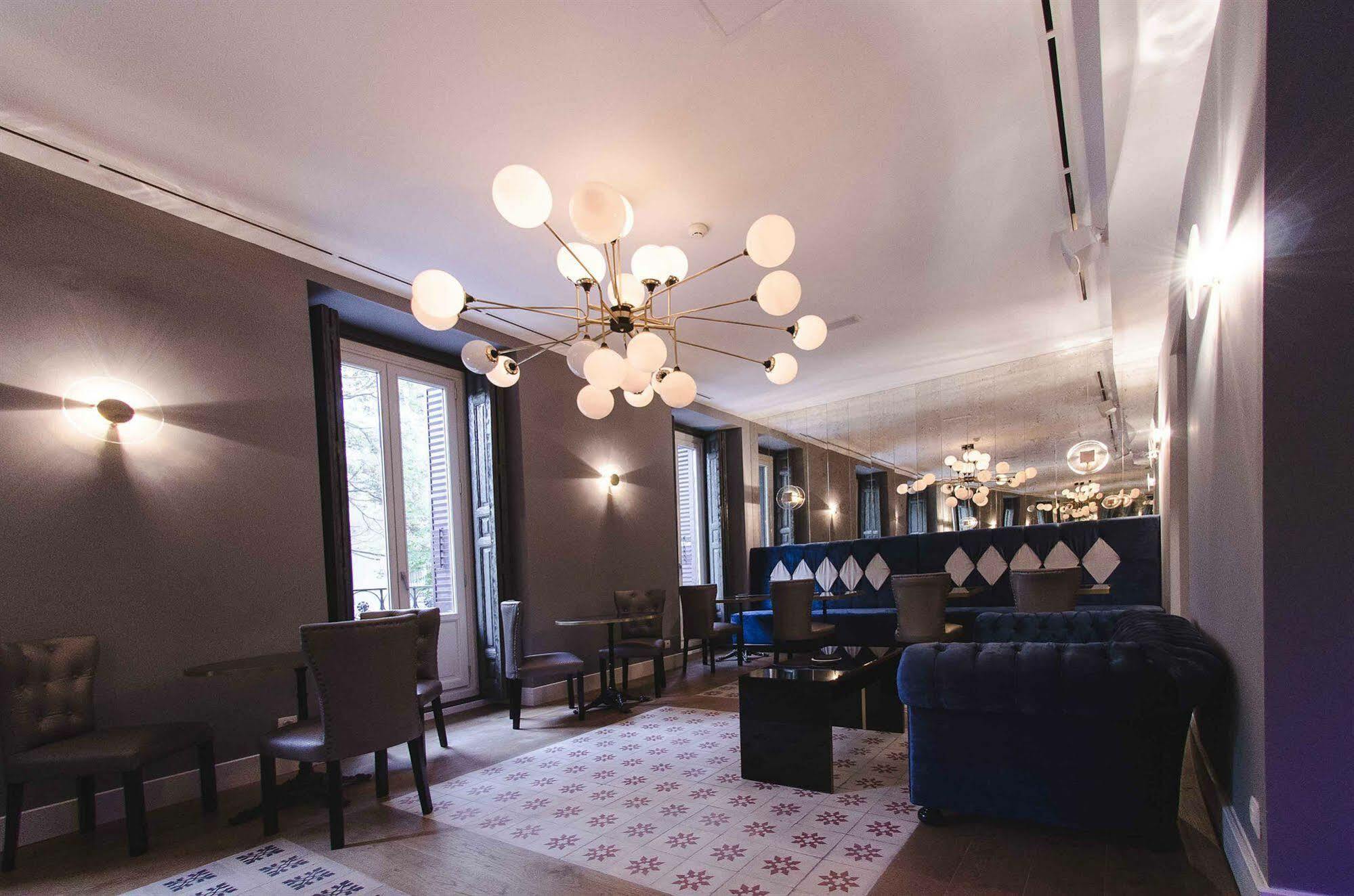One Shot Recoletos Hotel Madrid Bagian luar foto